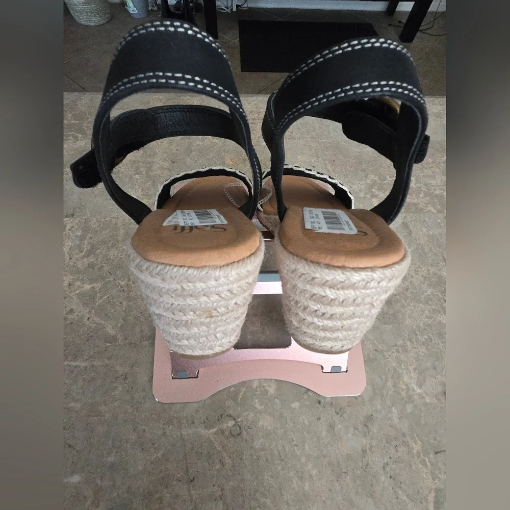 Sofft Inez  Sandals.     Size 10 - Picture 5 of 8